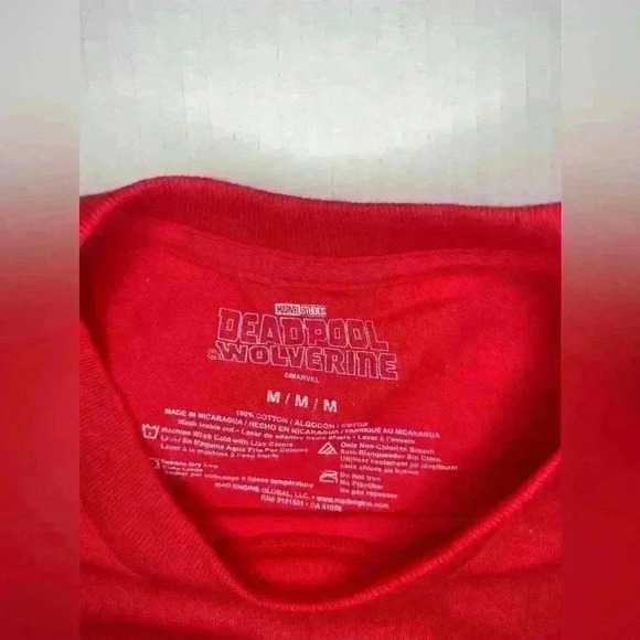 Marvel Deadpool and Wolverine Red T-Shirt Size M - Picture 2 of 6